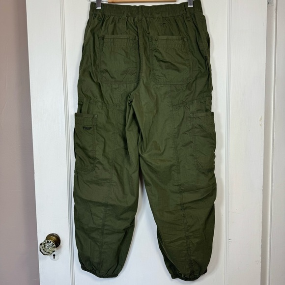 Aritzia TNA Explore Parachute Jogger Cargo Pants - Picture 9 of 10